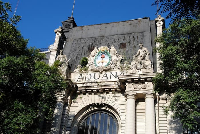 Vista del edificio de la Aduana de Buenos Aires