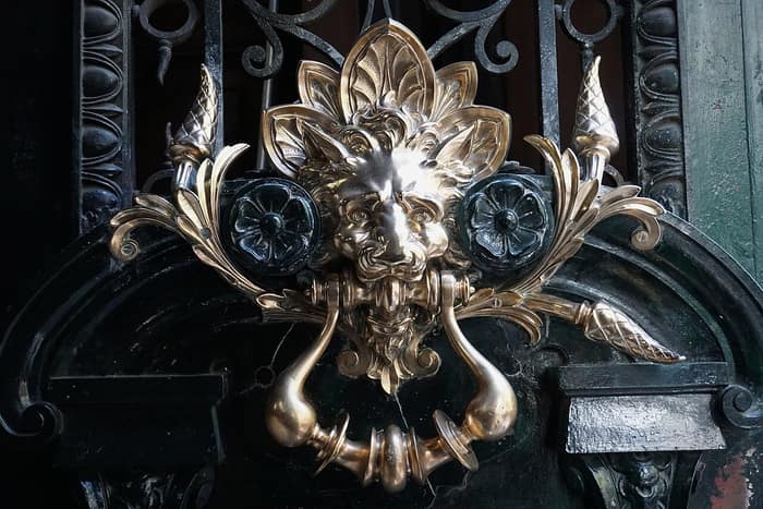 Door knocker on a door of the House of Culture