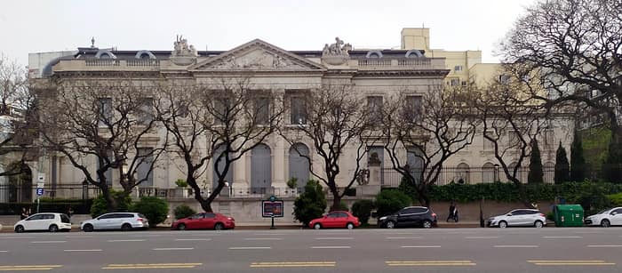 Fassade des Museo Nacional de Arte Decorativo, des ehemaligen Palacio Errázuriz